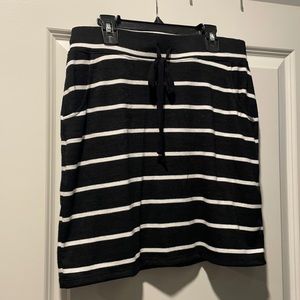 Black striped mini skirt